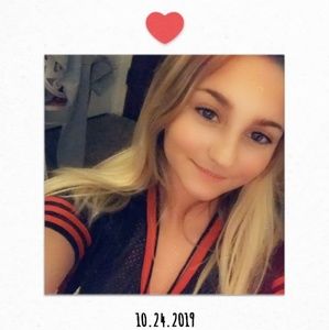 Meet your Posher, Isabella